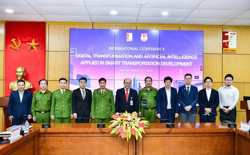 Đại diện VAAST tham luận tại Hội thảo khoa học quốc tế “Ứng dụng AI vào phát triển giao thông thông minh”